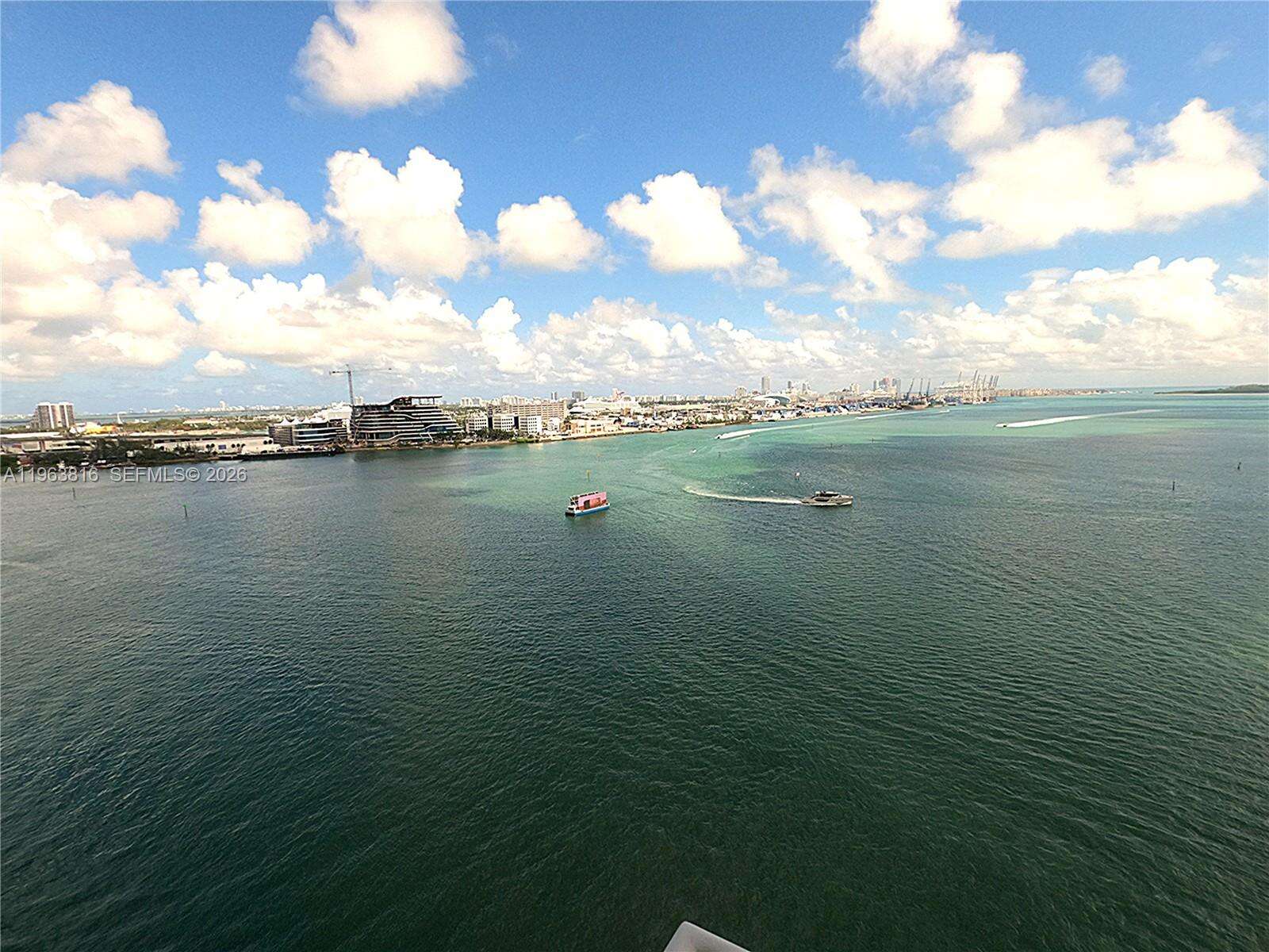 One Miami East at 335 Biscayne Blvd, Miami, FL 33131 - For Rent photo 19