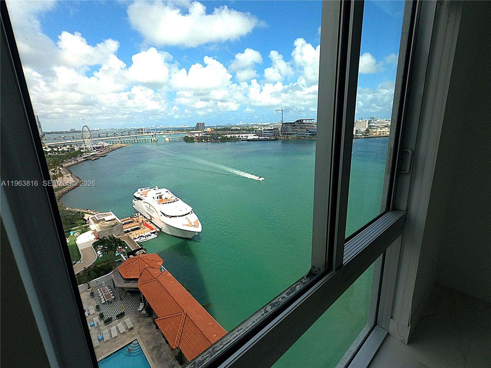 One Miami East at 335 Biscayne Blvd, Miami, FL 33131 - For Rent photo 9