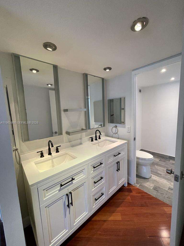 Brickell Place at 1865 Brickell Ave, Miami, FL 33129 - For Rent photo 18