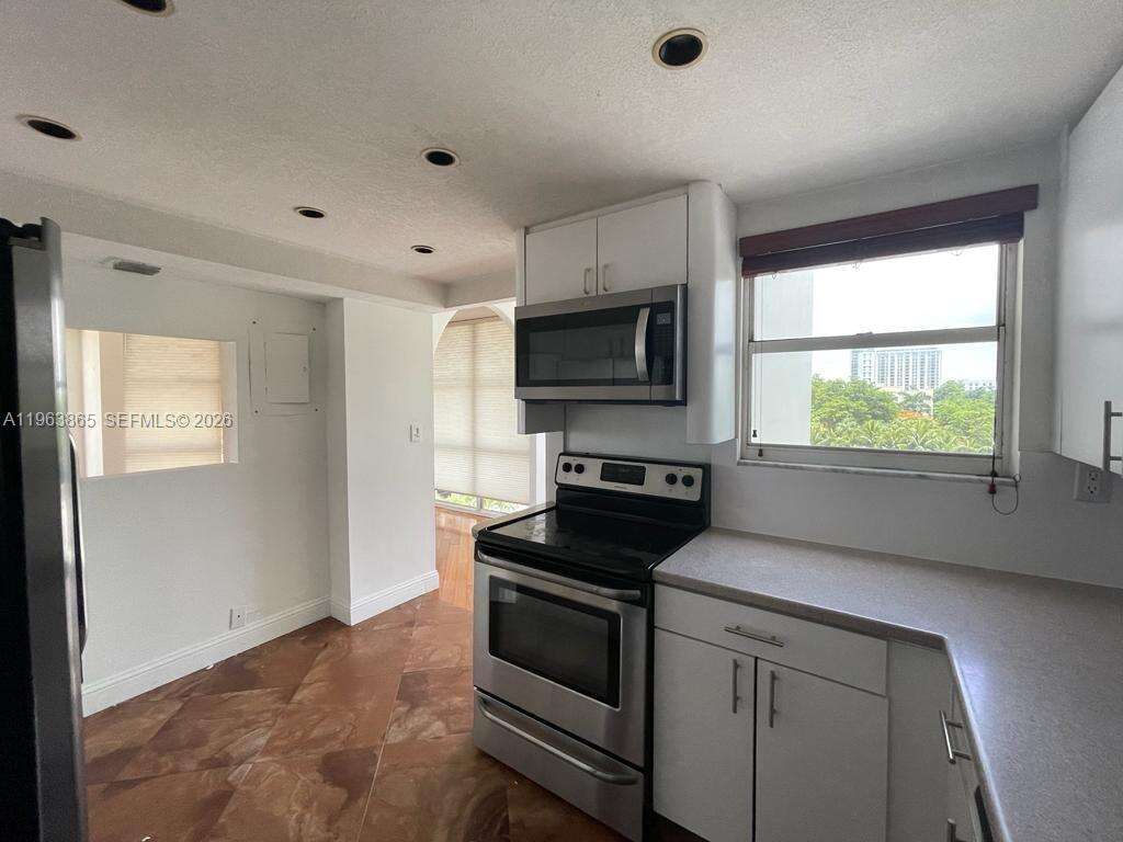 Brickell Place at 1865 Brickell Ave, Miami, FL 33129 - For Rent photo 3
