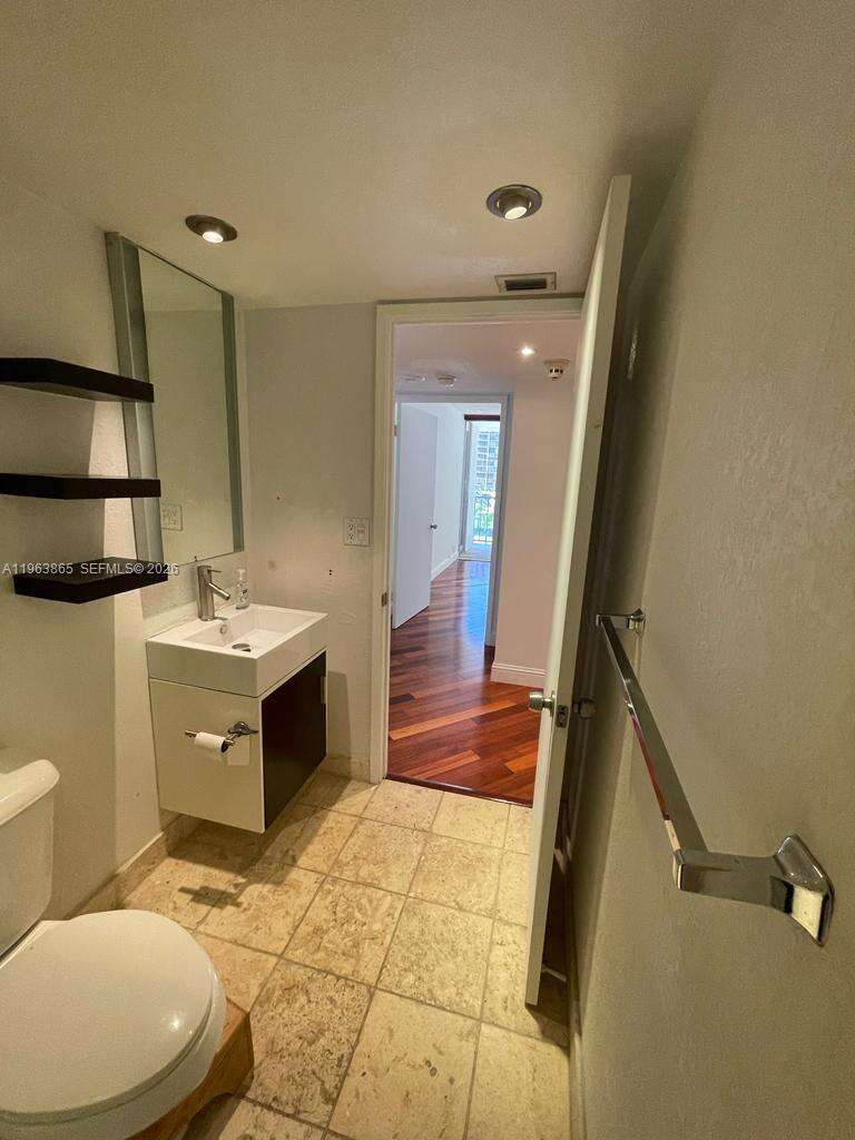 Brickell Place at 1865 Brickell Ave, Miami, FL 33129 - For Rent photo 33