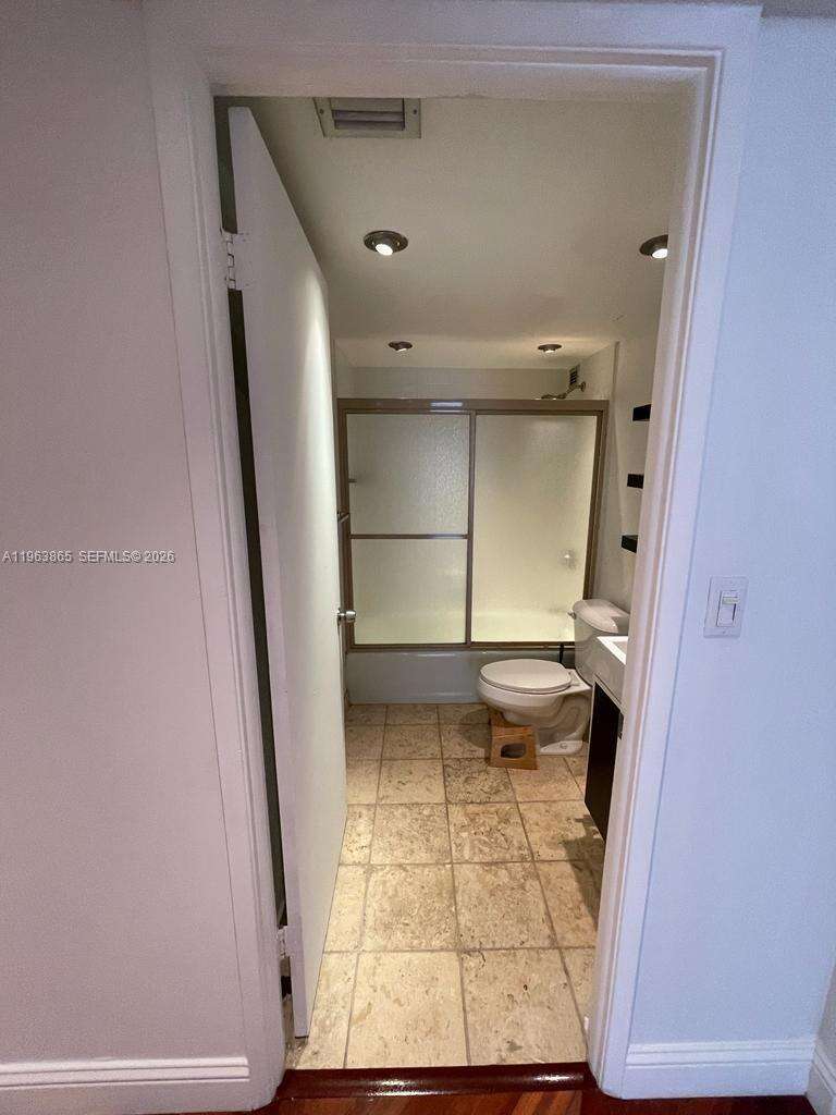Brickell Place at 1865 Brickell Ave, Miami, FL 33129 - For Rent photo 34