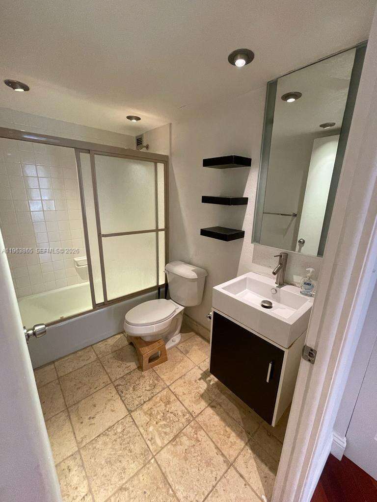 Brickell Place at 1865 Brickell Ave, Miami, FL 33129 - For Rent photo 36
