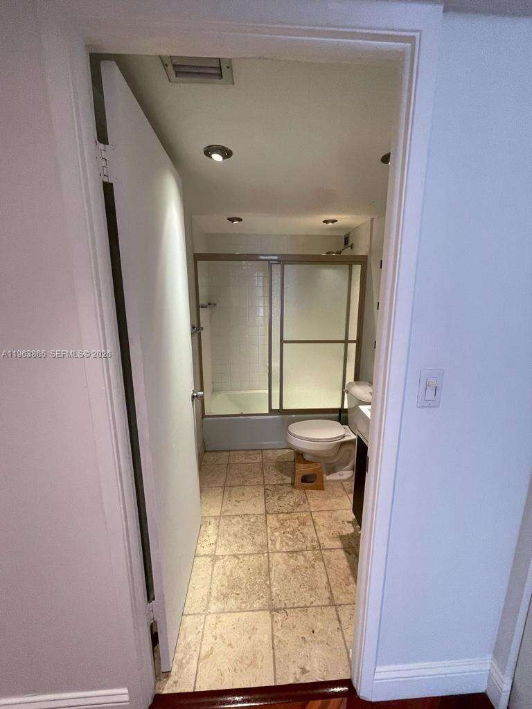 Brickell Place at 1865 Brickell Ave, Miami, FL 33129 - For Rent photo 37