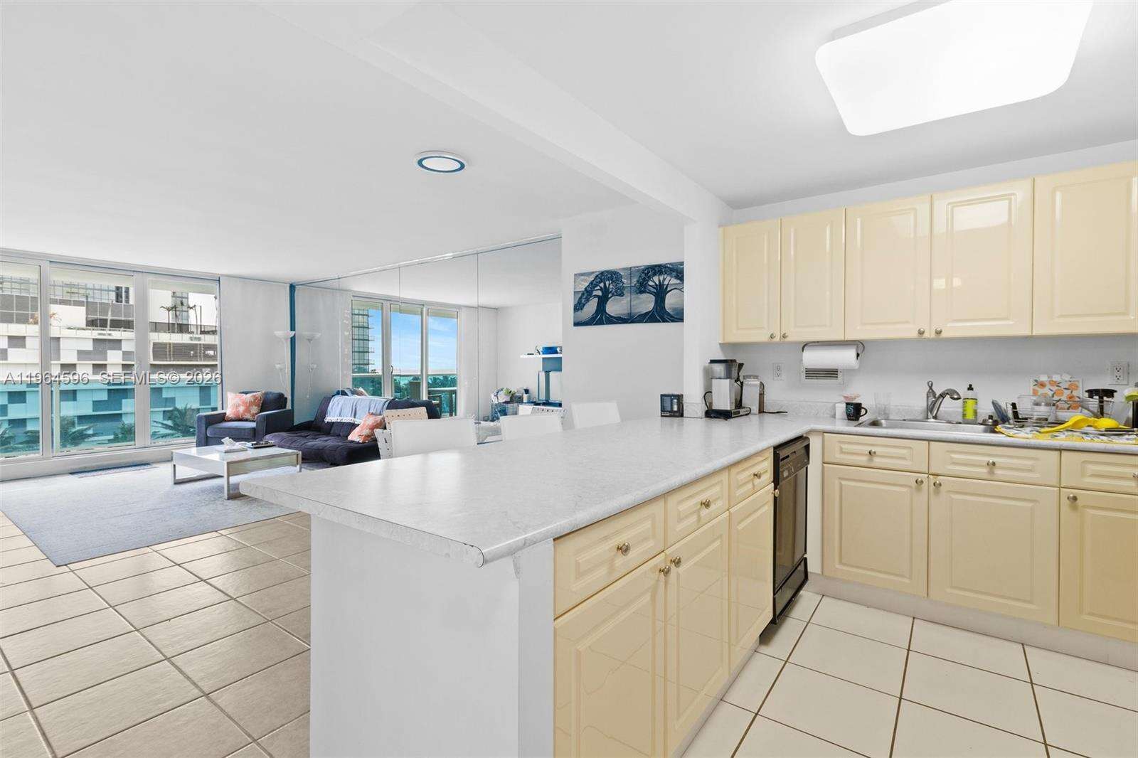 Roney Palace at 2301 Collins Ave, Miami Beach, FL 33139 - For Rent photo 10