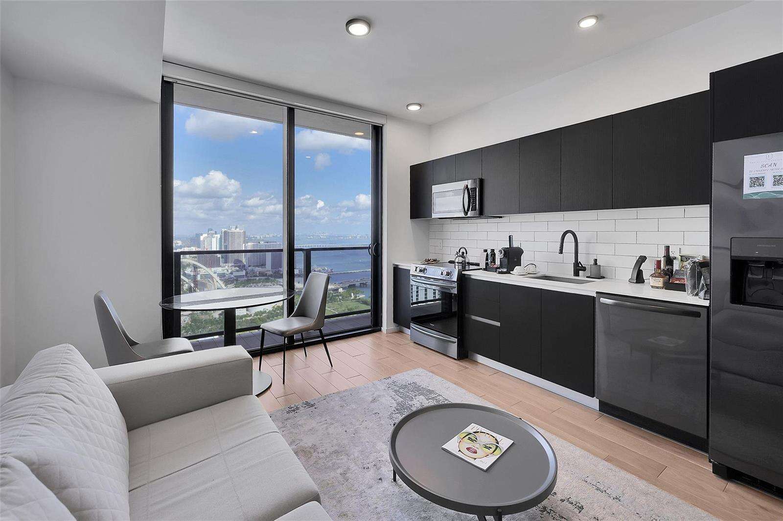 The Elser at 398 5, Miami, FL 33132 - For Rent photo 2