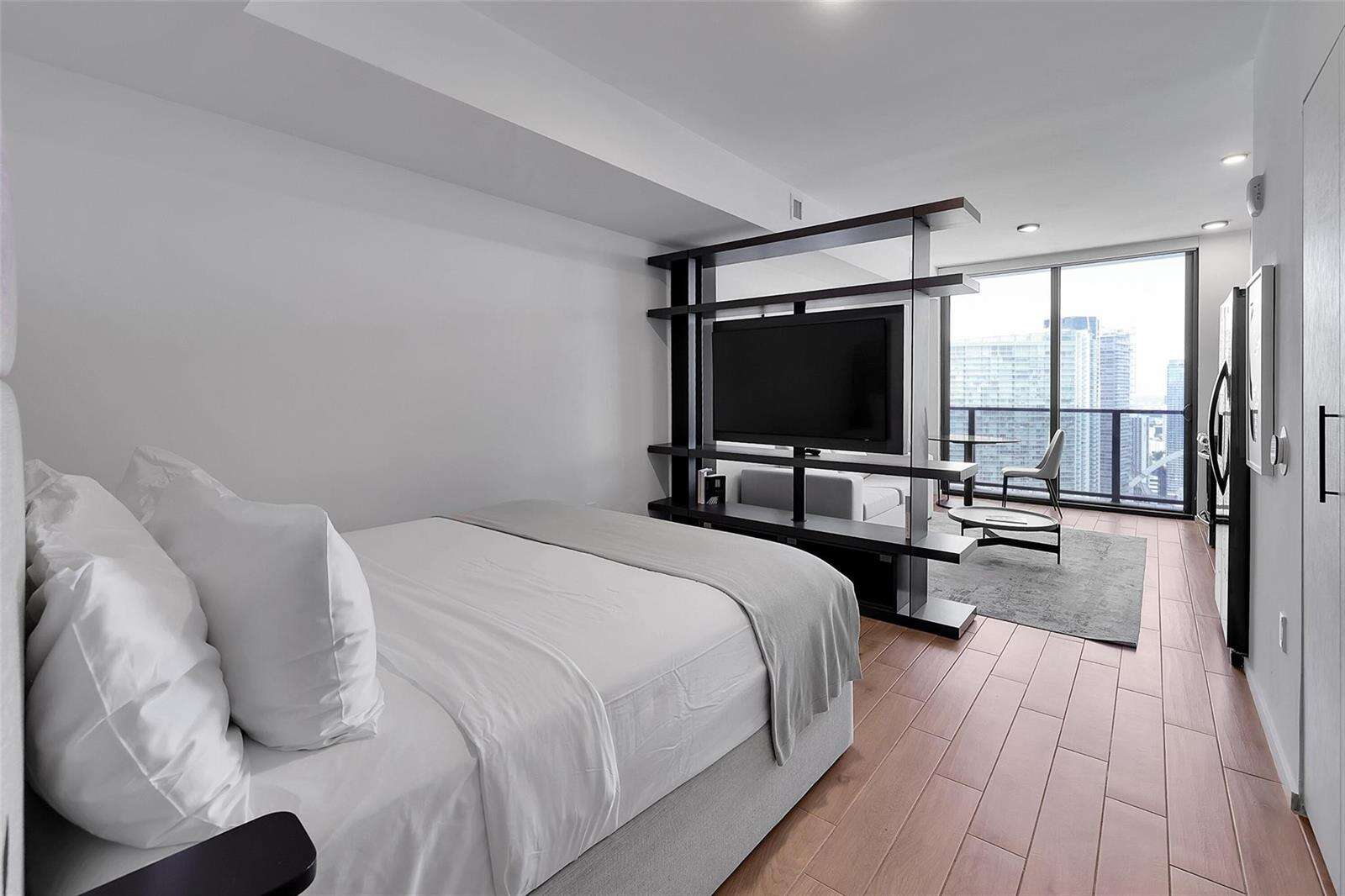 The Elser at 398 5, Miami, FL 33132 - For Rent photo 3