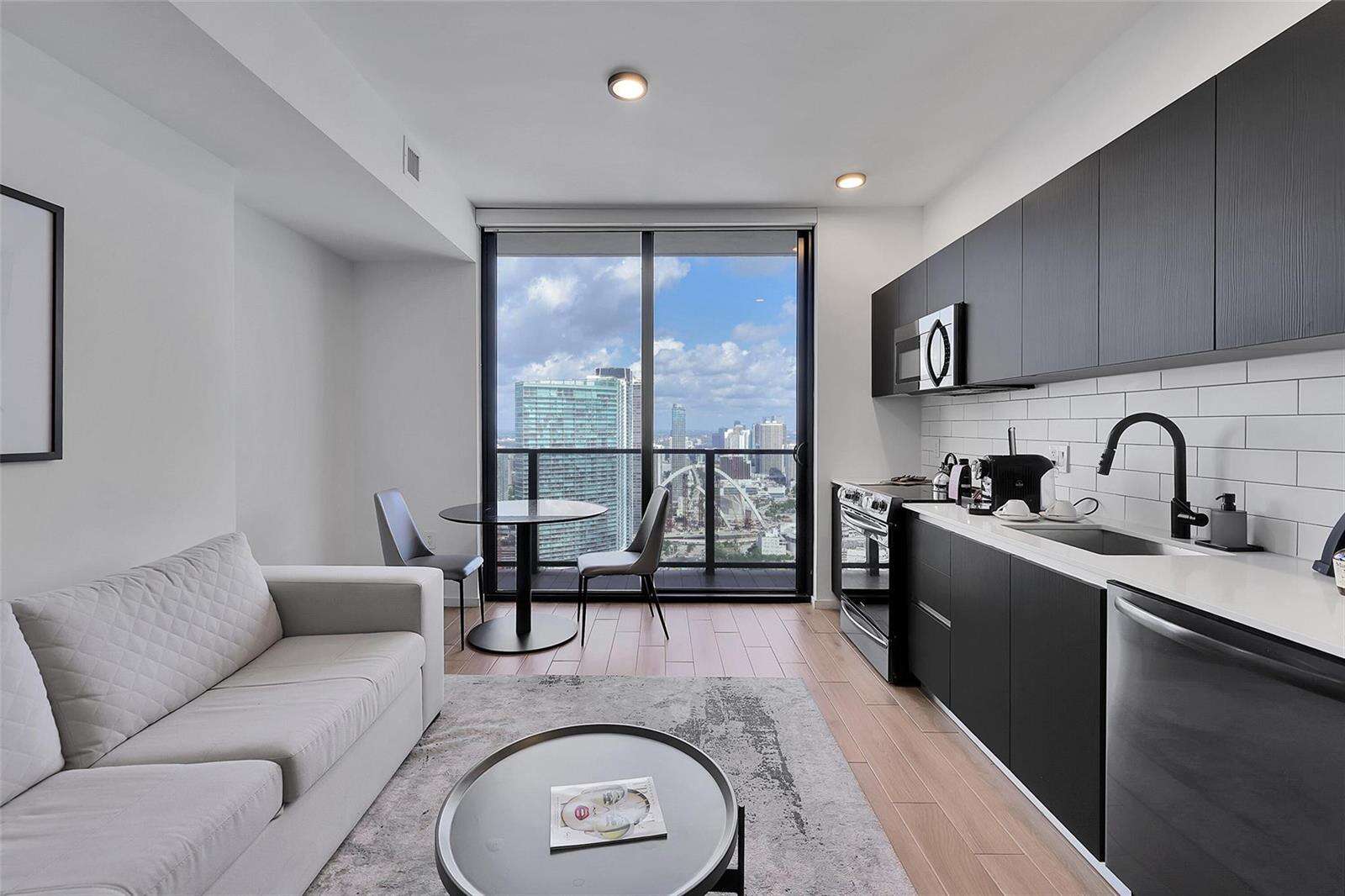 The Elser at 398 5, Miami, FL 33132 - For Rent photo 5