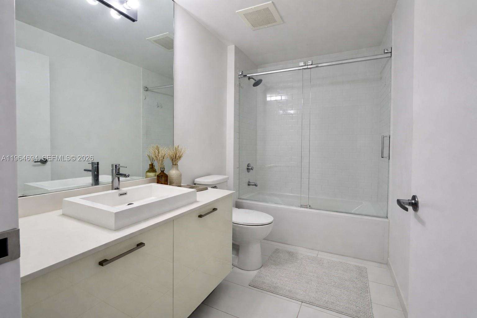 Centro at 151 1 St, Miami, FL 33131 - For Rent photo 4