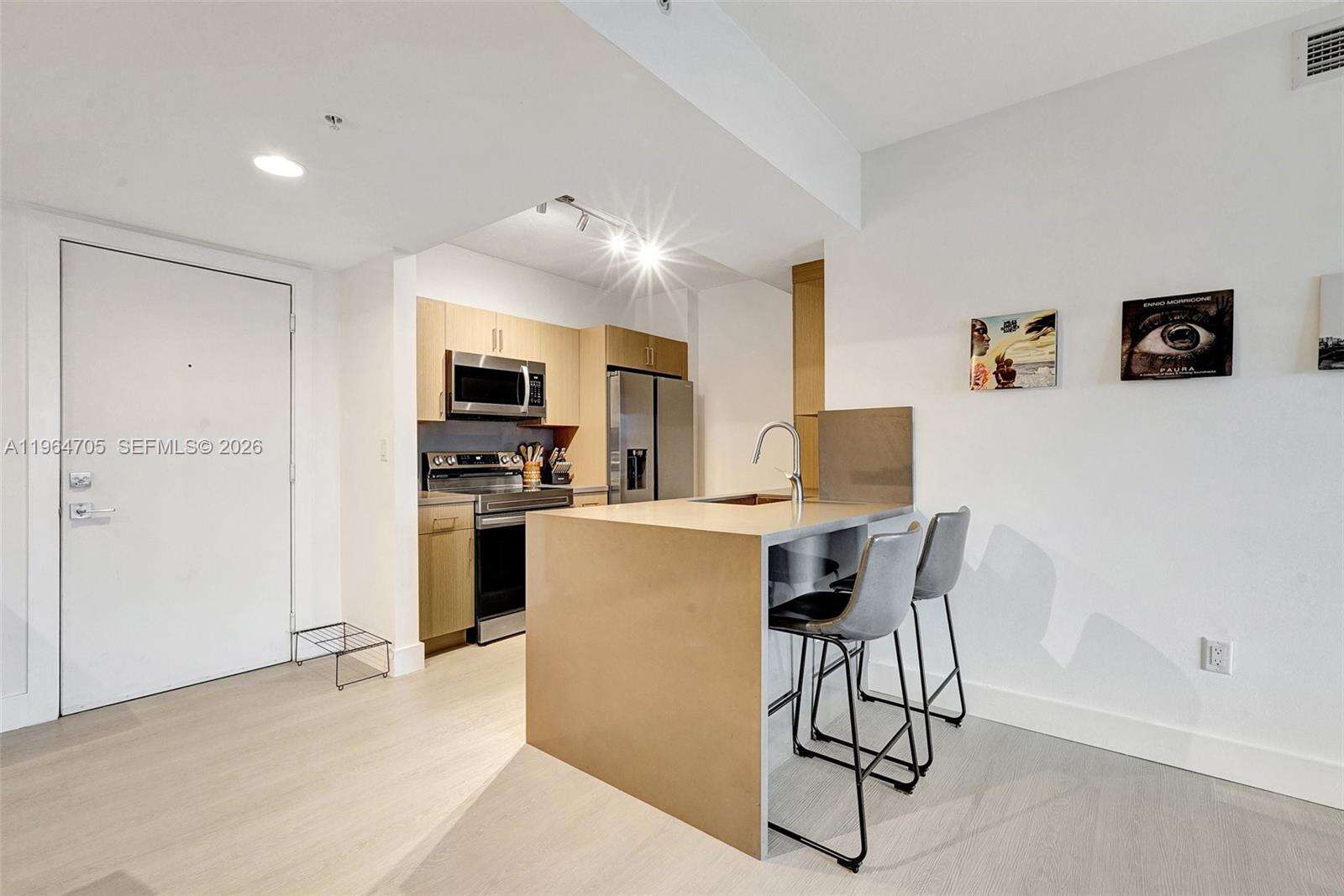 Venture at 18800 29 Ave, Aventura, FL 33180 - For Rent photo 14