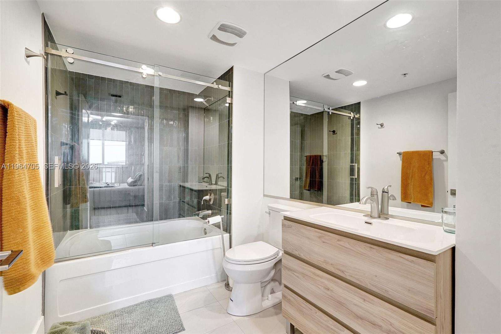 Venture at 18800 29 Ave, Aventura, FL 33180 - For Rent photo 22