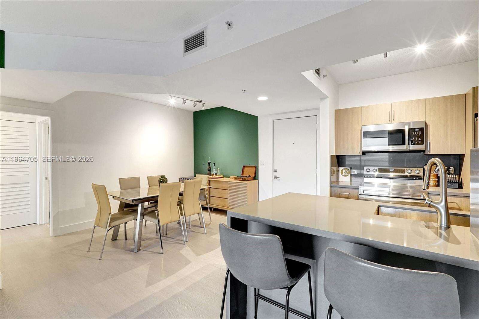 Venture at 18800 29 Ave, Aventura, FL 33180 - For Rent photo 9
