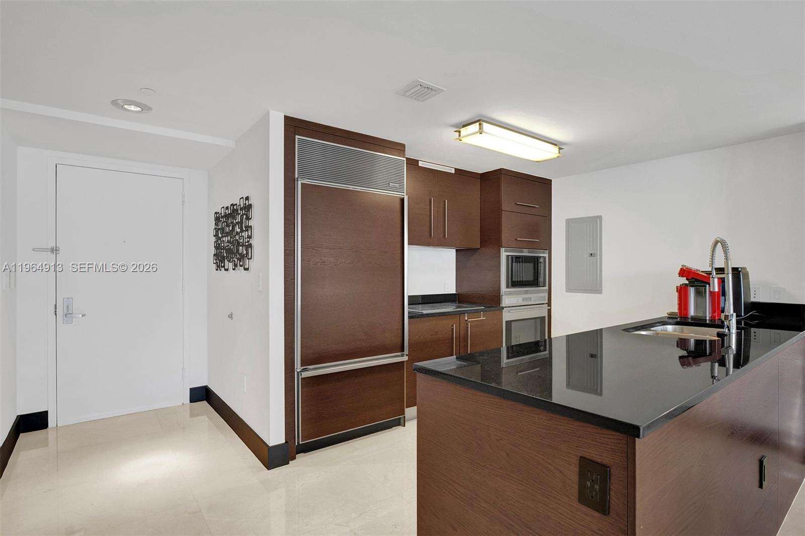 Icon Brickell 1 at 465 Brickell Ave, Miami, FL 33131 - For Rent photo 14