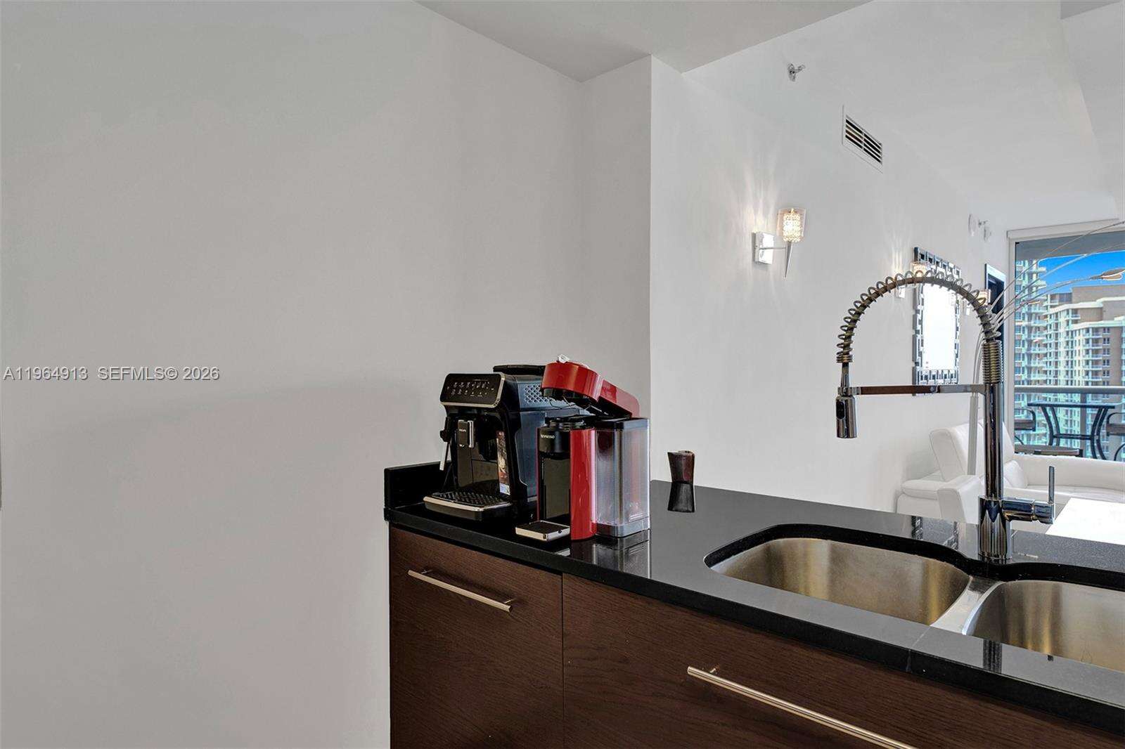 Icon Brickell 1 at 465 Brickell Ave, Miami, FL 33131 - For Rent photo 18
