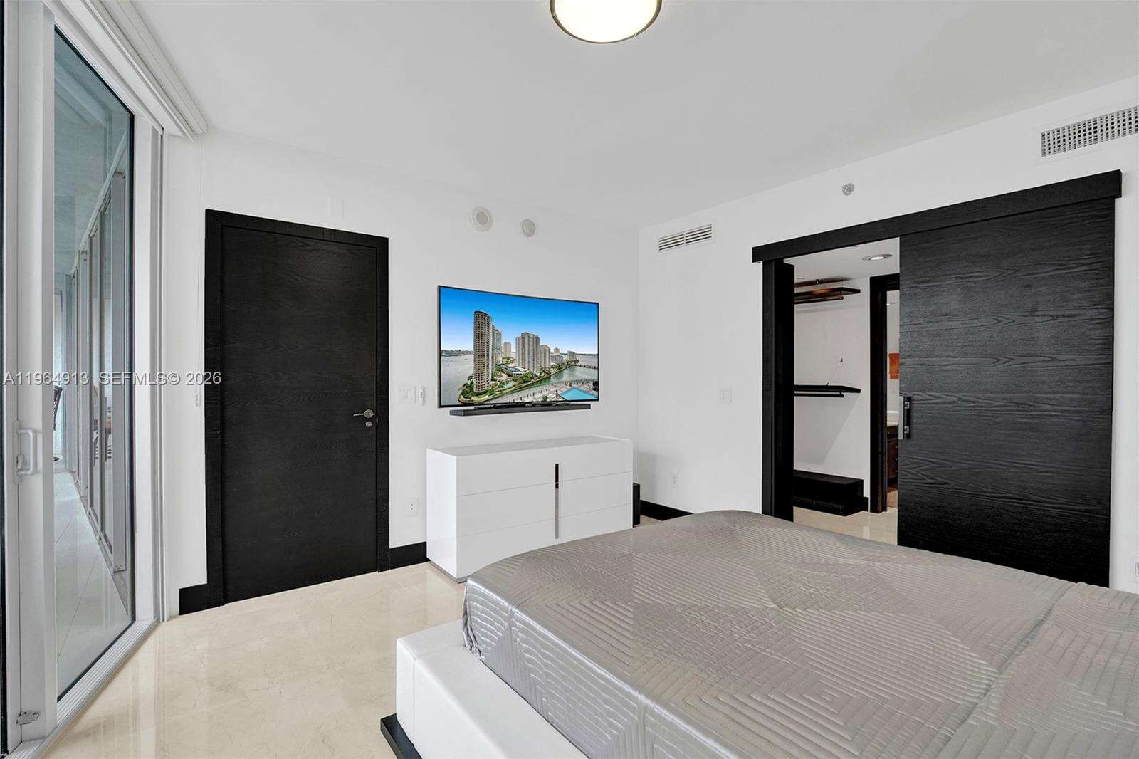 Icon Brickell 1 at 465 Brickell Ave, Miami, FL 33131 - For Rent photo 26