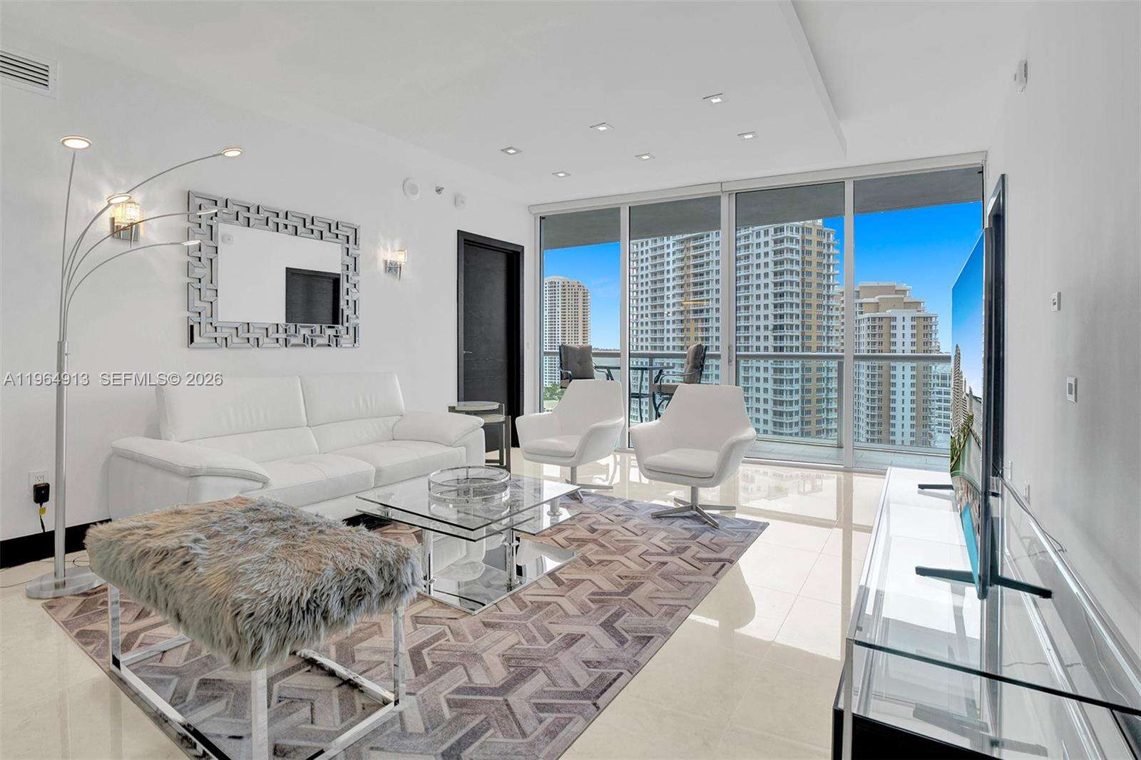 Icon Brickell 1 at 465 Brickell Ave, Miami, FL 33131 - For Rent photo 7