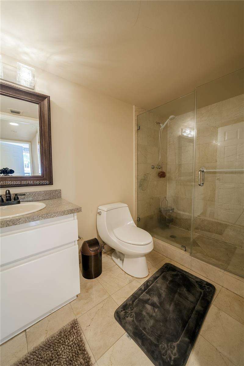 Sands Pointe at 16711 Collins Ave, Sunny Isles Beach, FL 33160 - For Rent photo 9