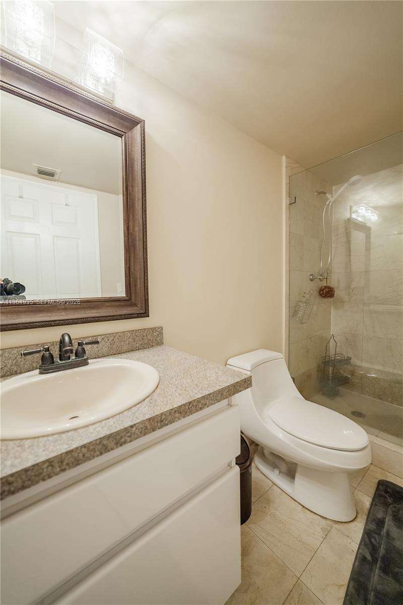 Sands Pointe at 16711 Collins Ave, Sunny Isles Beach, FL 33160 - For Rent photo 10