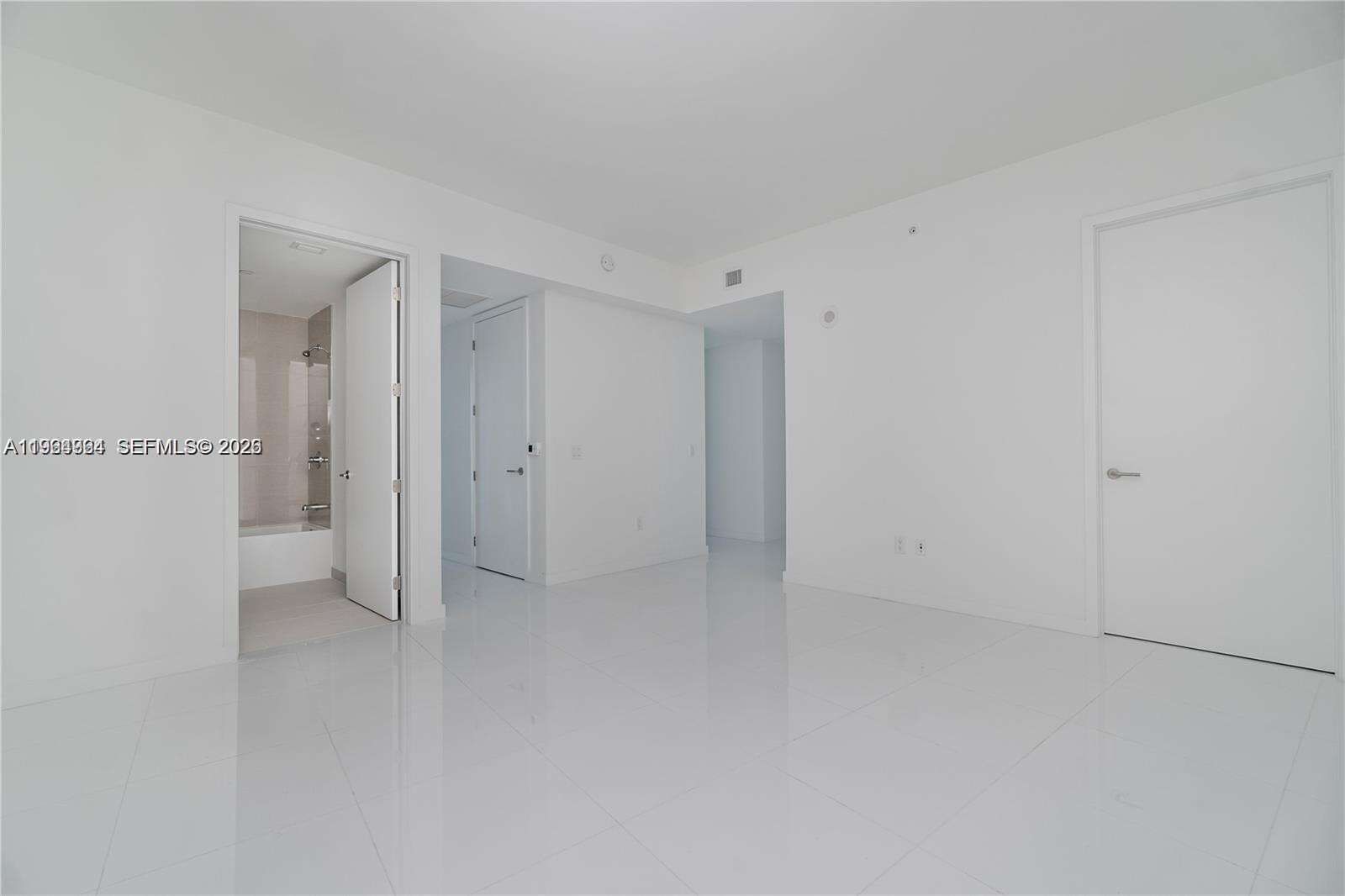 Paramount Miami Worldcenter at 851 1 Ave, Miami, FL 33132 - For Rent photo 17