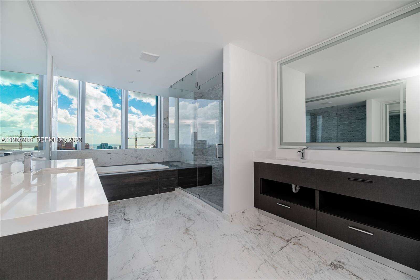 Paramount Miami Worldcenter at 851 1 Ave, Miami, FL 33132 - For Rent photo 21