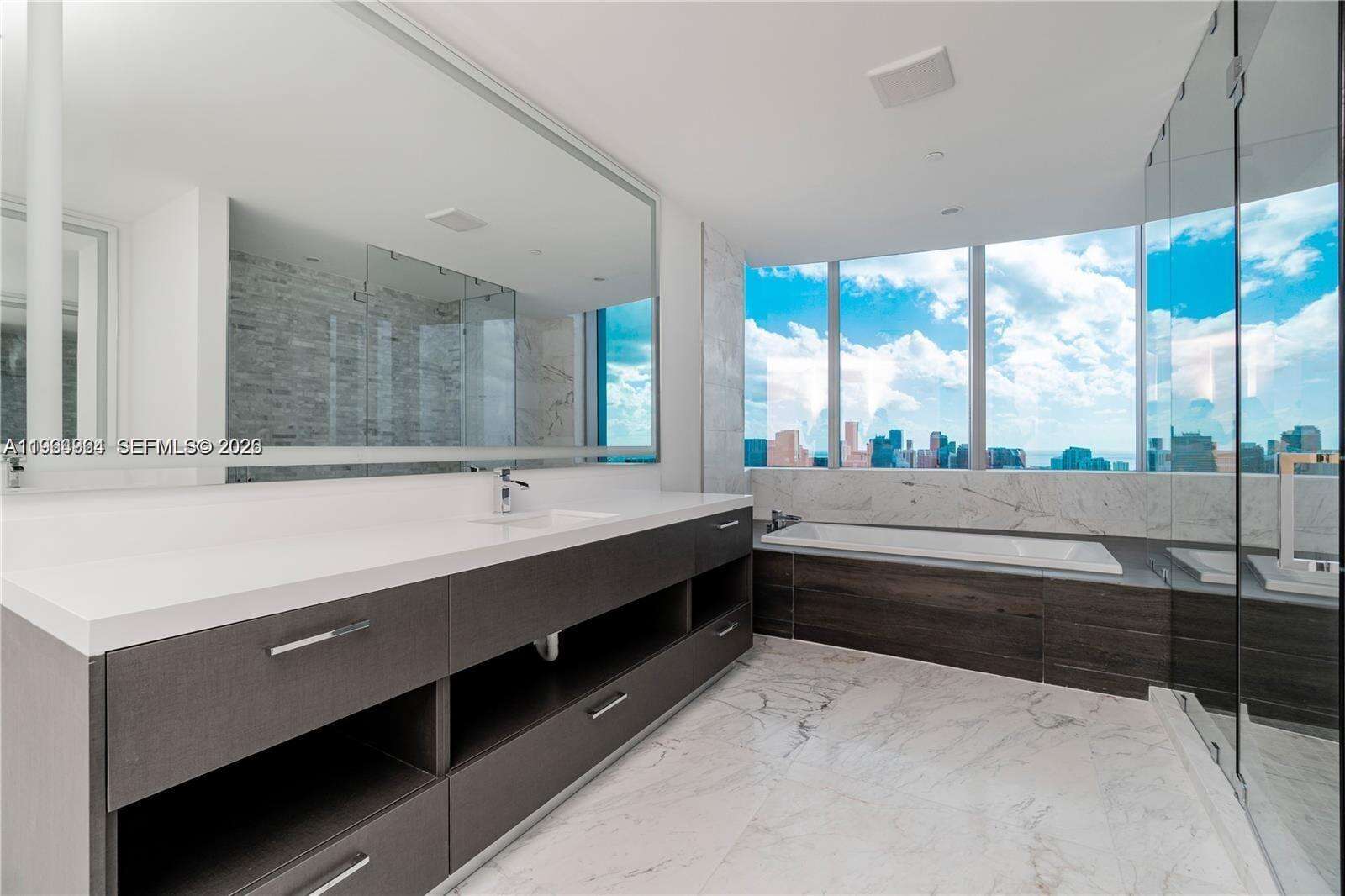 Paramount Miami Worldcenter at 851 1 Ave, Miami, FL 33132 - For Rent photo 22