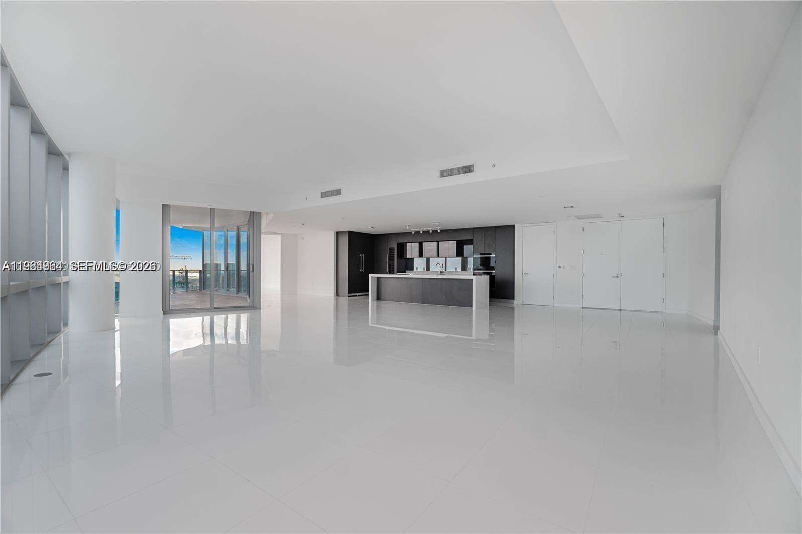 Paramount Miami Worldcenter at 851 1 Ave, Miami, FL 33132 - For Rent photo 4