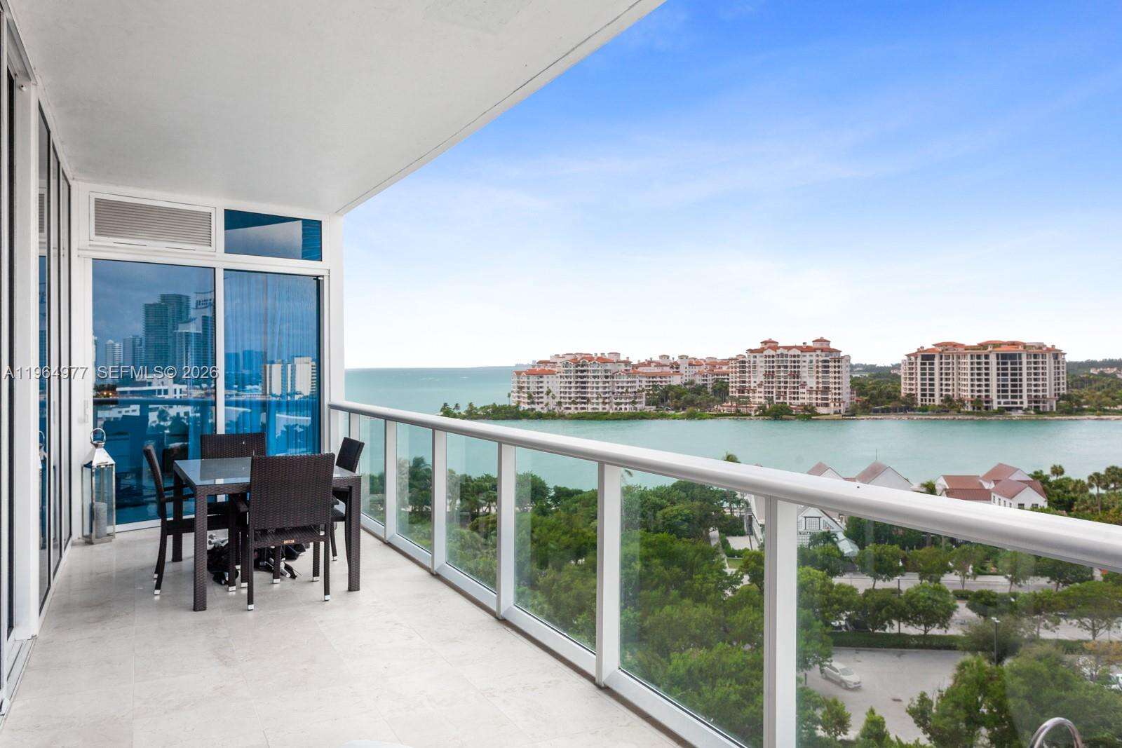 Continuum South Tower at 100 Pointe Dr, Miami Beach, FL 33139 - For Rent photo 2