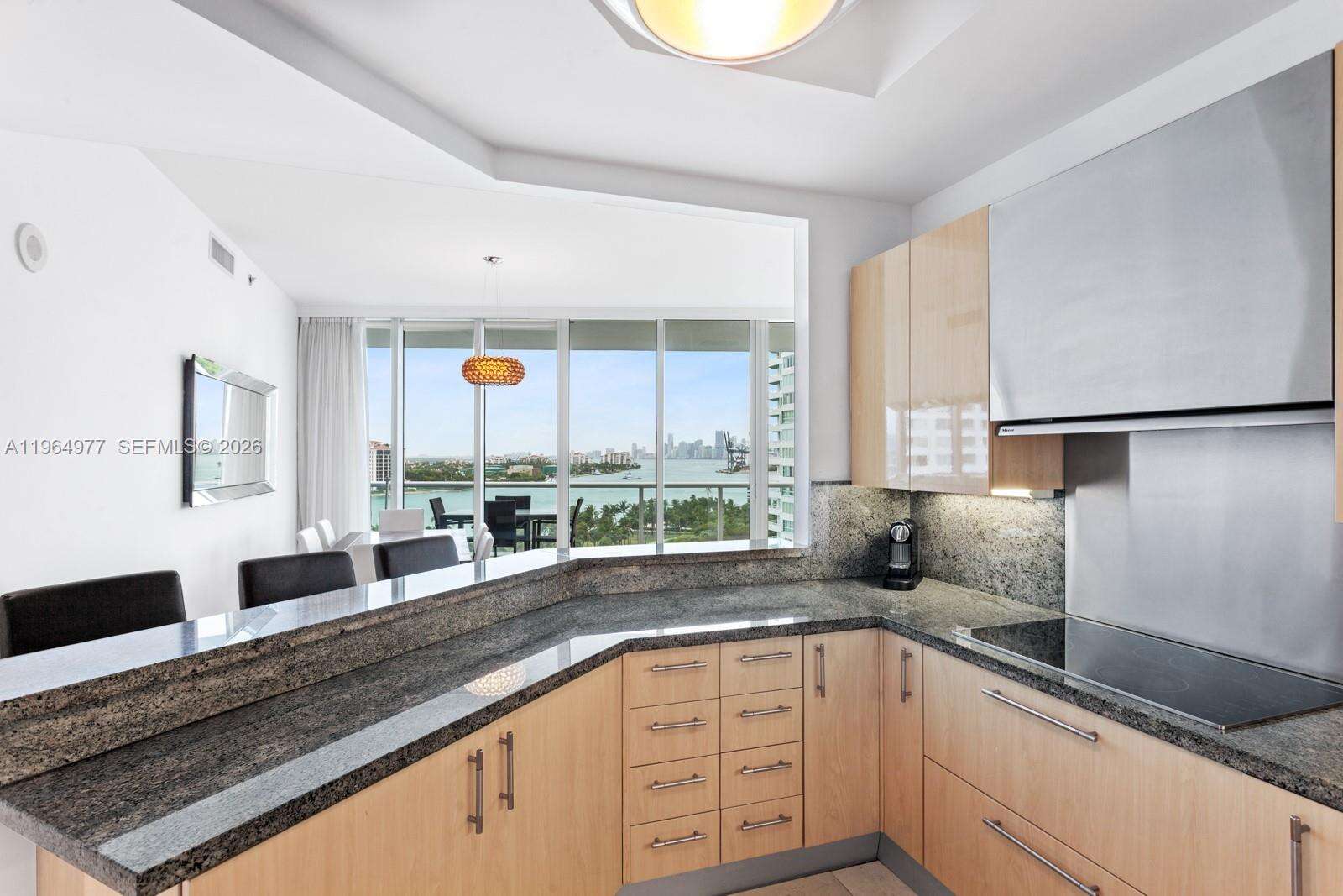 Continuum South Tower at 100 Pointe Dr, Miami Beach, FL 33139 - For Rent photo 4