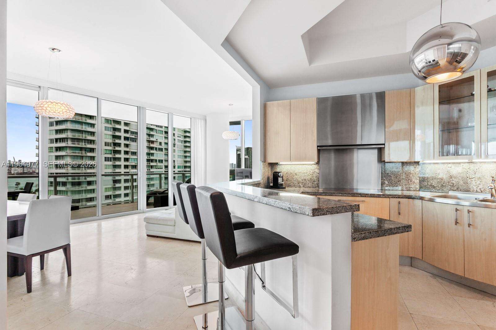 Continuum South Tower at 100 Pointe Dr, Miami Beach, FL 33139 - For Rent photo 5