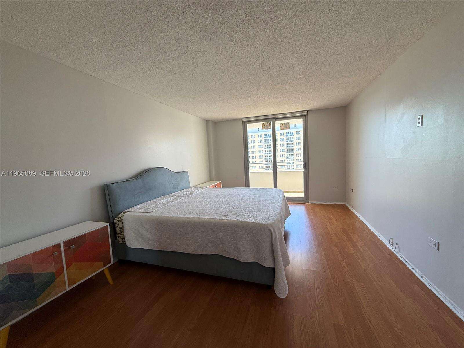 Oceanside Plaza at 5555 Collins Ave, Miami Beach, FL 33140 - For Rent photo 15