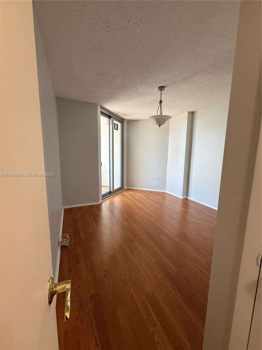 Oceanside Plaza at 5555 Collins Ave, Miami Beach, FL 33140 - For Rent photo 8