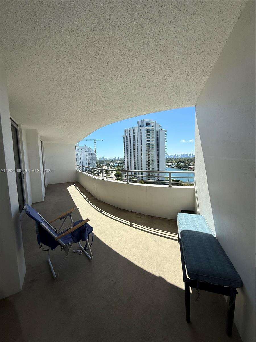 Oceanside Plaza at 5555 Collins Ave, Miami Beach, FL 33140 - For Rent photo 10