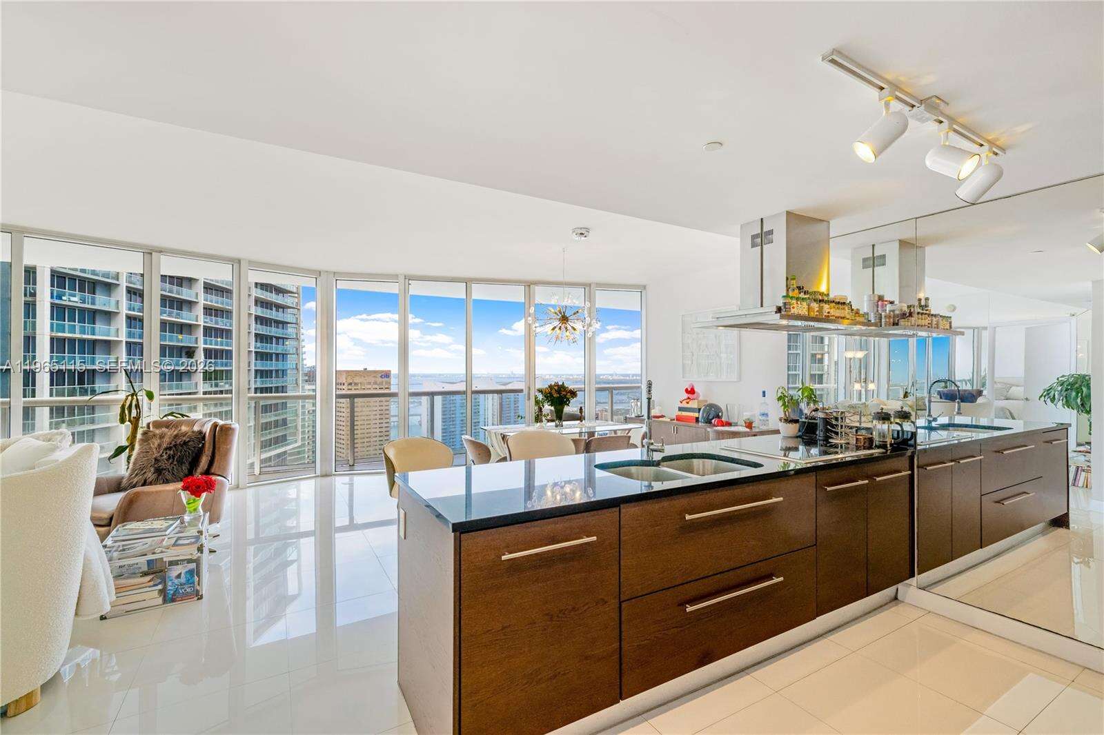 Icon Brickell 2 at 495 Brickell Ave, Miami, FL 33131 - For Rent photo 1