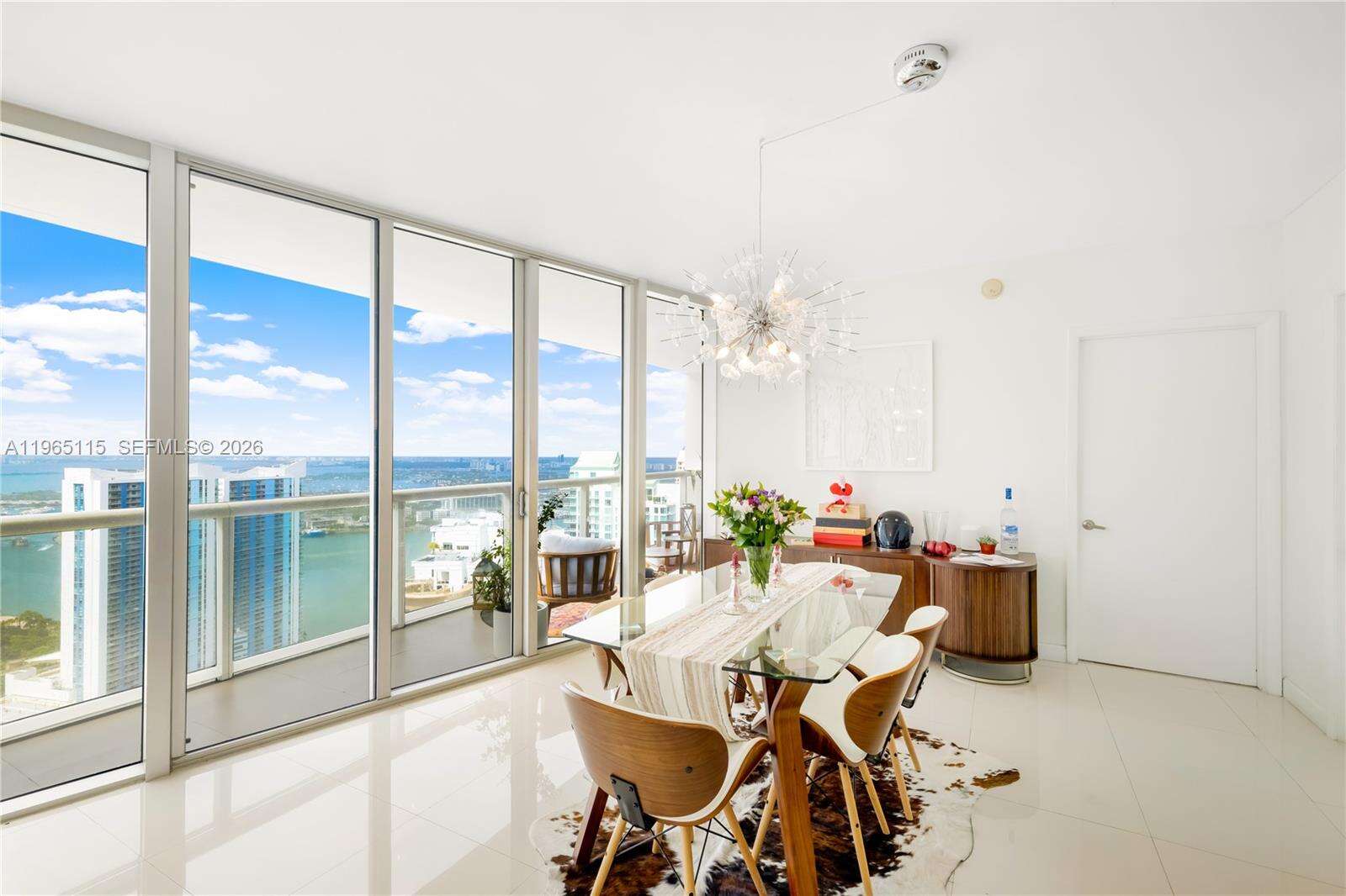 Icon Brickell 2 at 495 Brickell Ave, Miami, FL 33131 - For Rent photo 3