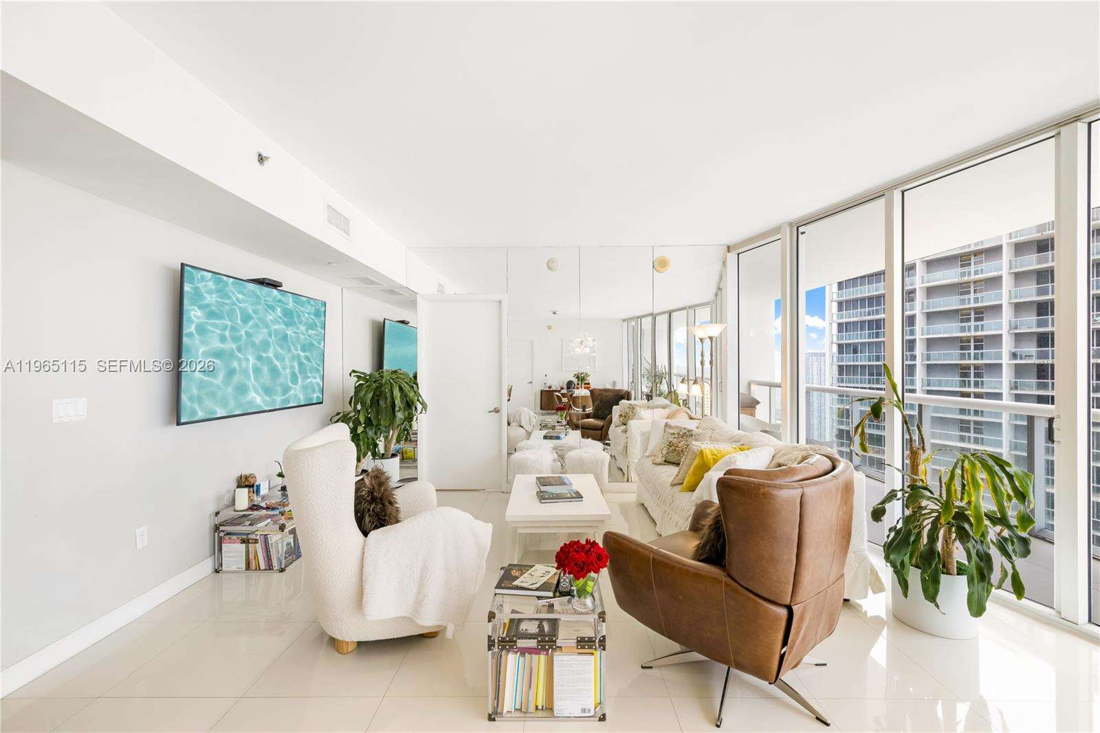 Icon Brickell 2 at 495 Brickell Ave, Miami, FL 33131 - For Rent photo 4