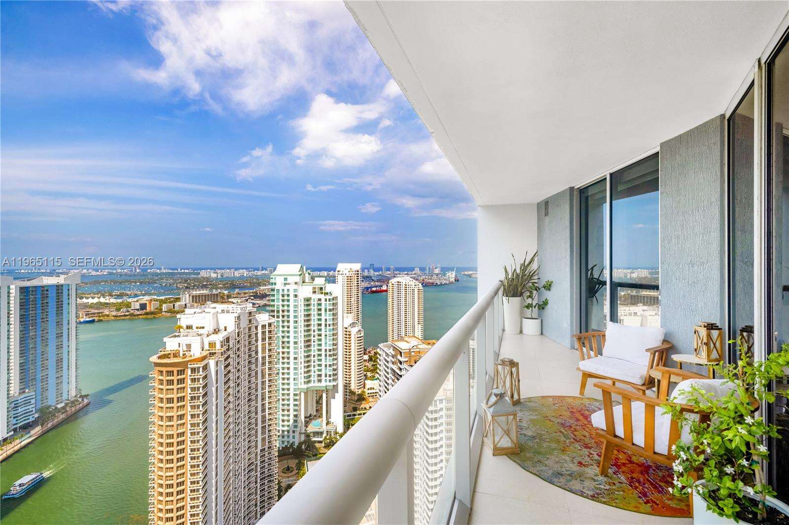 Icon Brickell 2 at 495 Brickell Ave, Miami, FL 33131 - For Rent photo 8