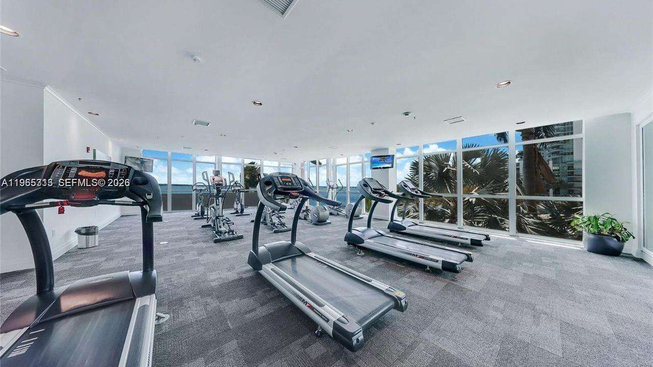 The Mark On Brickell at 1155 Brickell Bay Dr, Miami, FL 33131 - For Rent photo 9