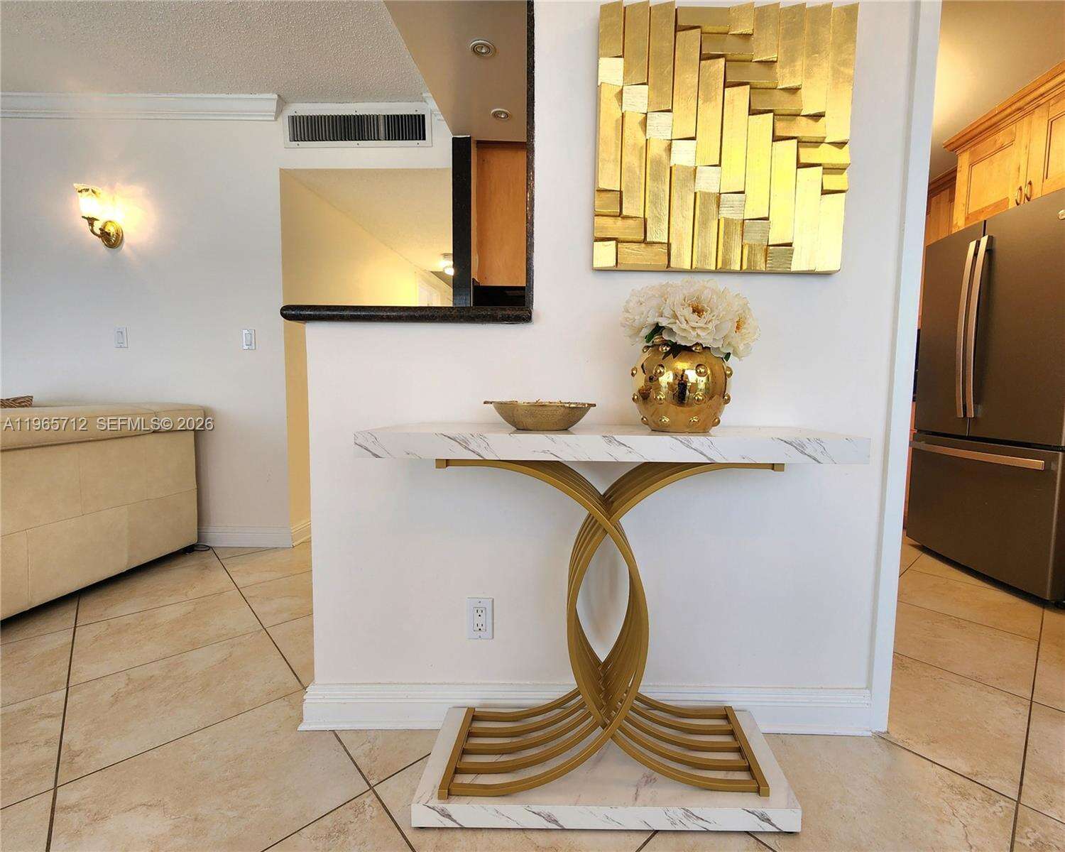Parker Plaza at 2030 Ocean Dr, Hallandale Beach, FL 33009 - For Rent photo 13