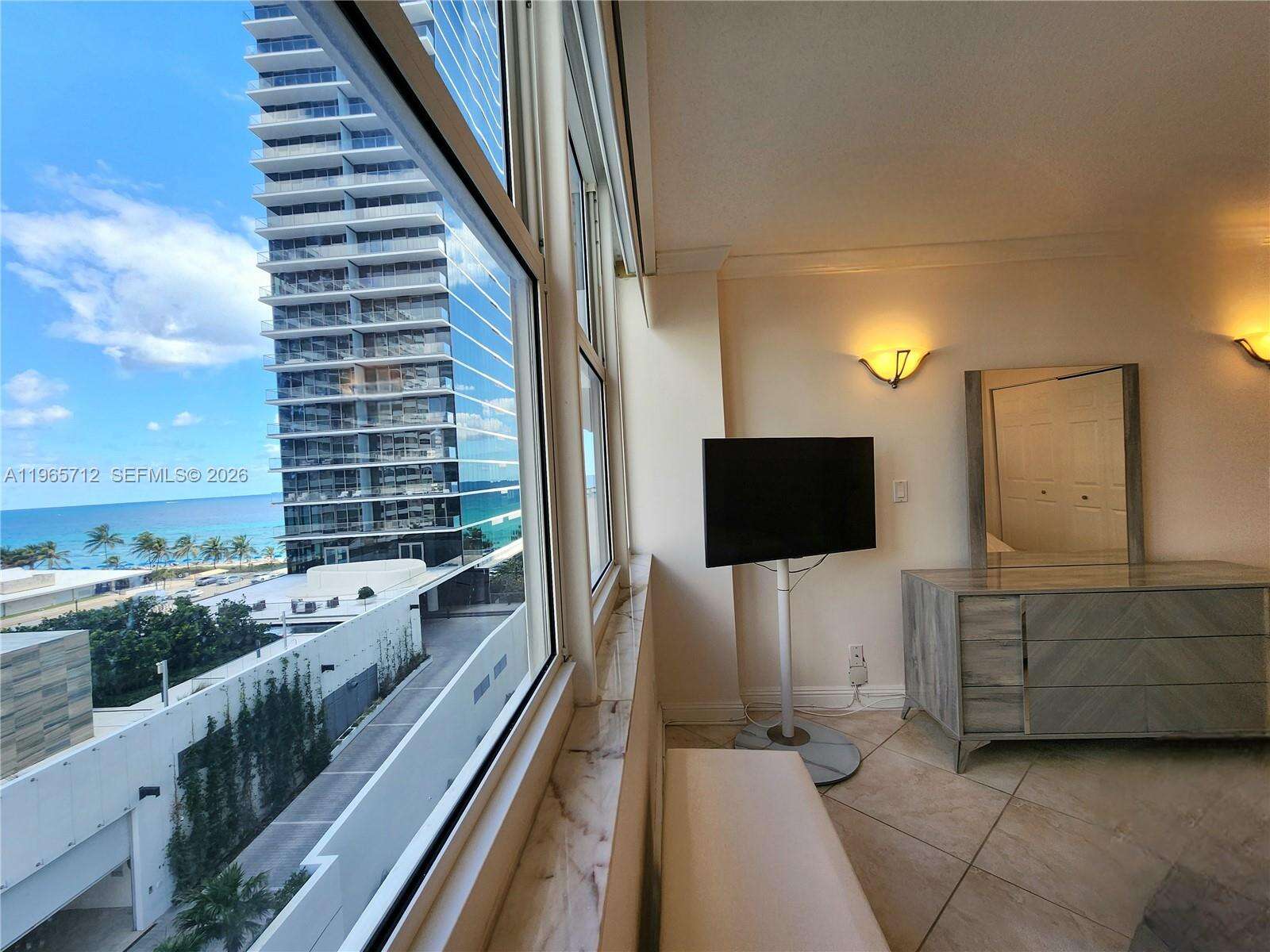 Parker Plaza at 2030 Ocean Dr, Hallandale Beach, FL 33009 - For Rent photo 34