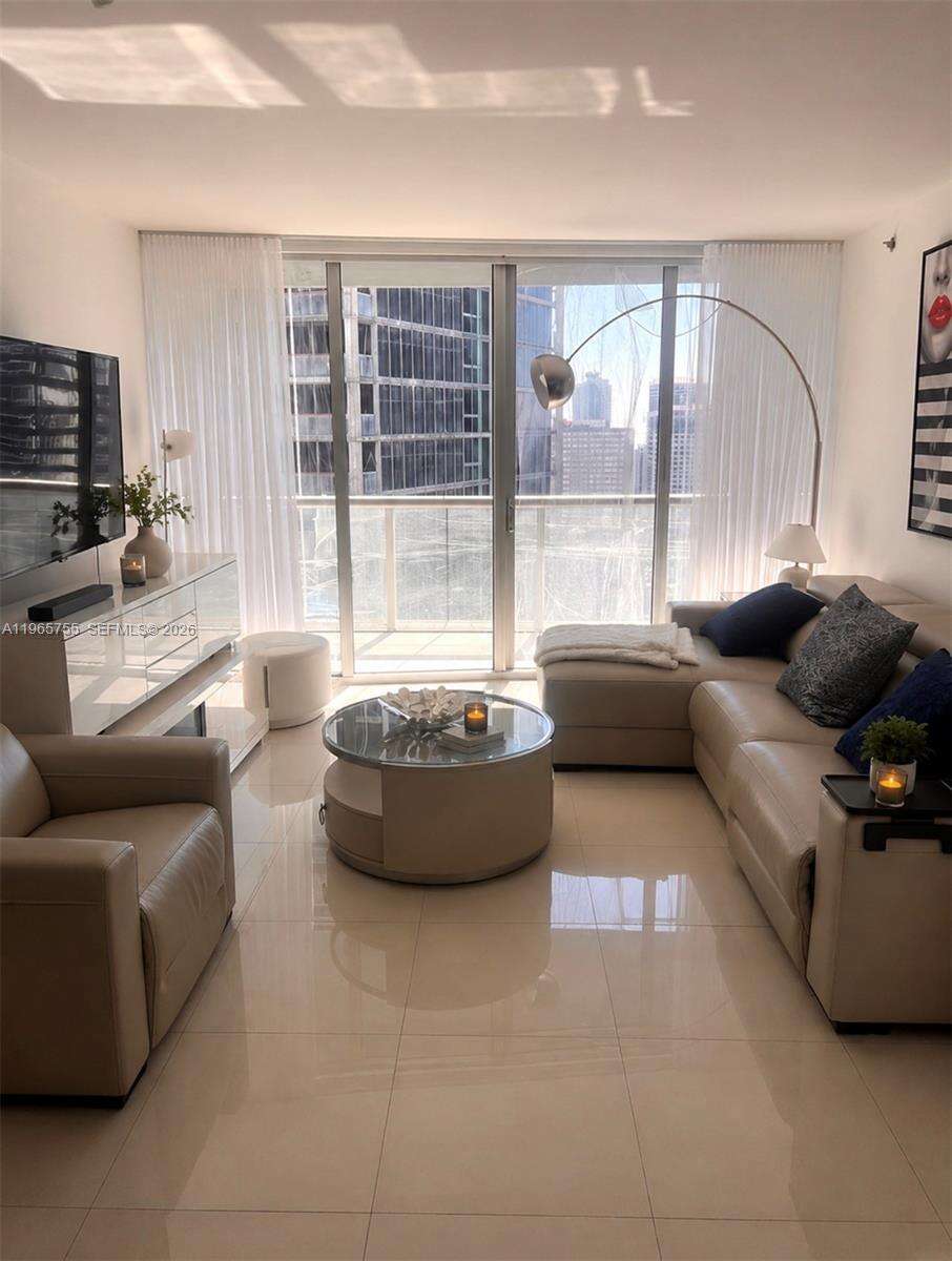 Icon Brickell 1 at 475 Brickell Ave, Miami, FL 33131 - For Rent photo 1