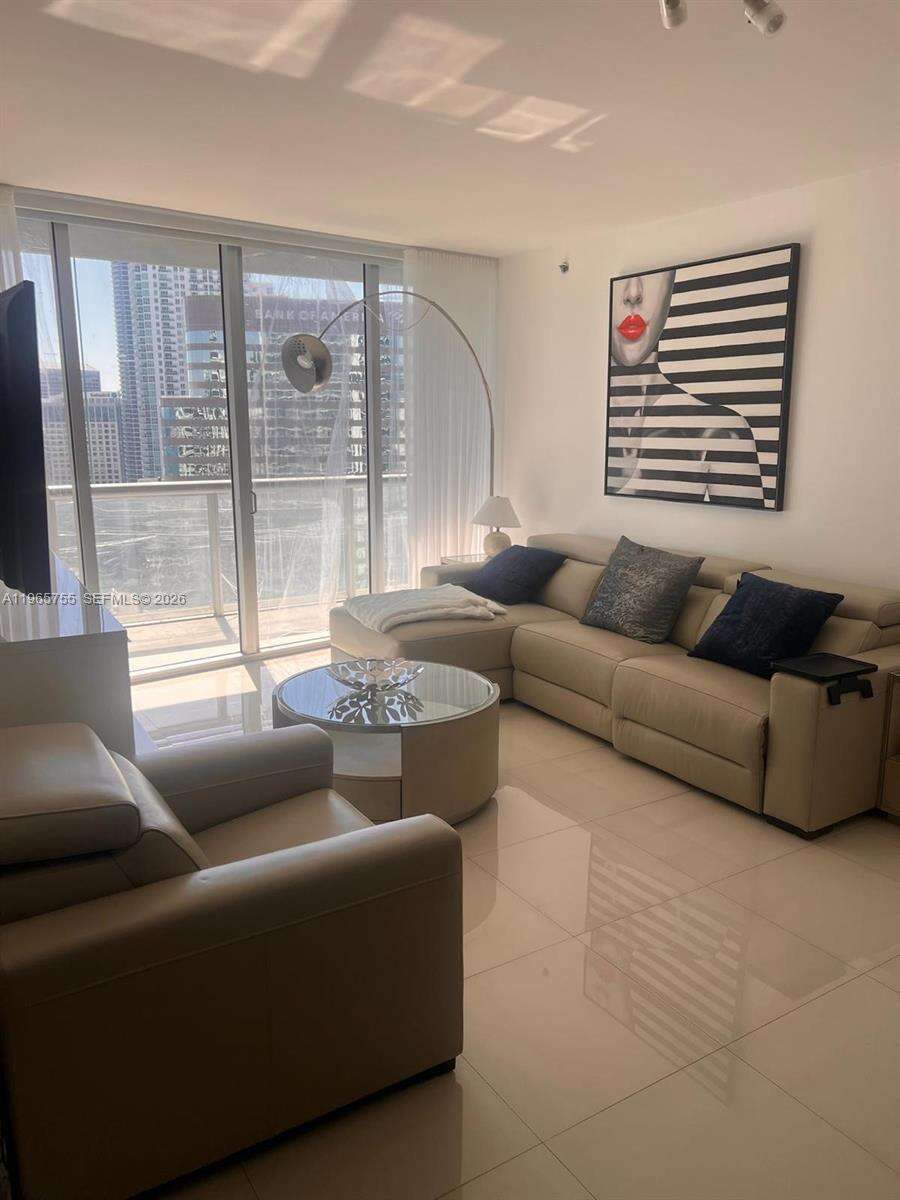 Icon Brickell 1 at 475 Brickell Ave, Miami, FL 33131 - For Rent photo 2