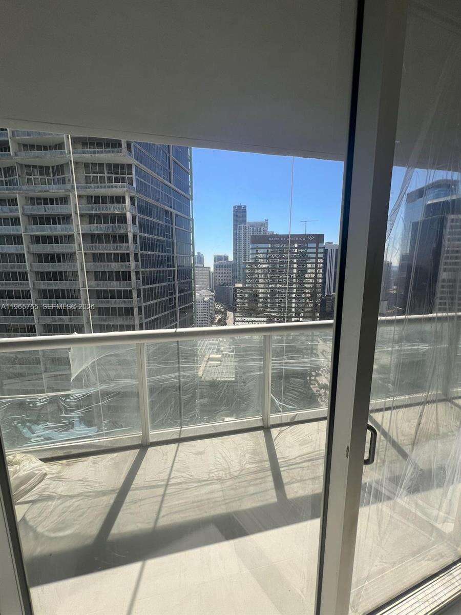 Icon Brickell 1 at 475 Brickell Ave, Miami, FL 33131 - For Rent photo 18