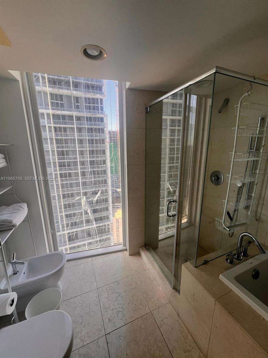 Icon Brickell 1 at 475 Brickell Ave, Miami, FL 33131 - For Rent photo 25