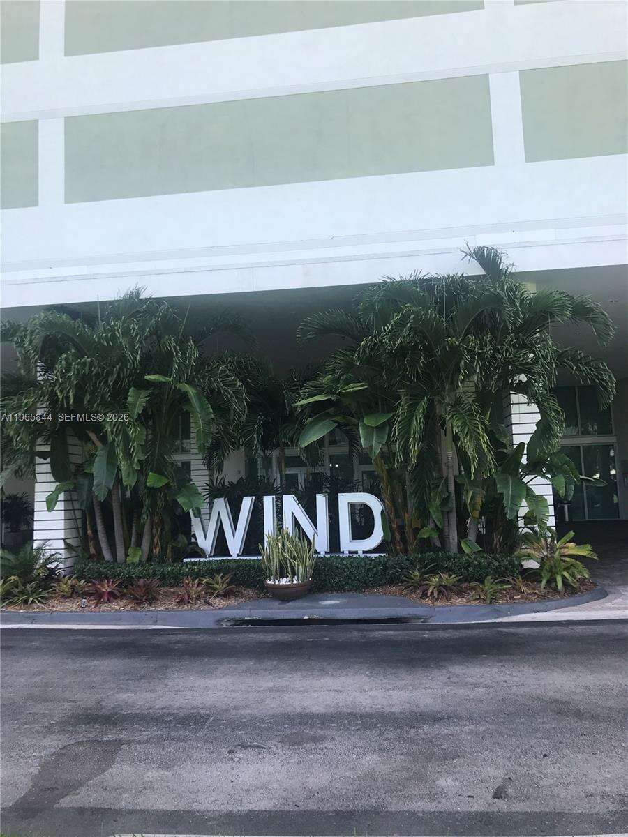 Wind By Neo at 350 Miami Ave, Miami, FL 33130 - For Rent photo 4