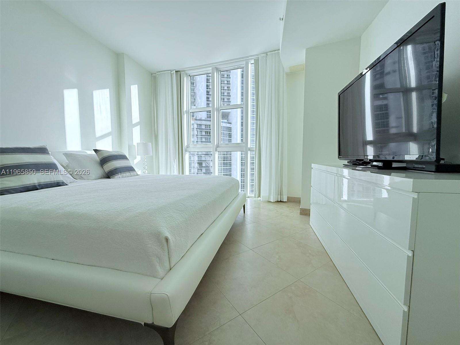 Trump Royale at 18201 Collins Ave, Sunny Isles Beach, FL 33160 - For Rent photo 32