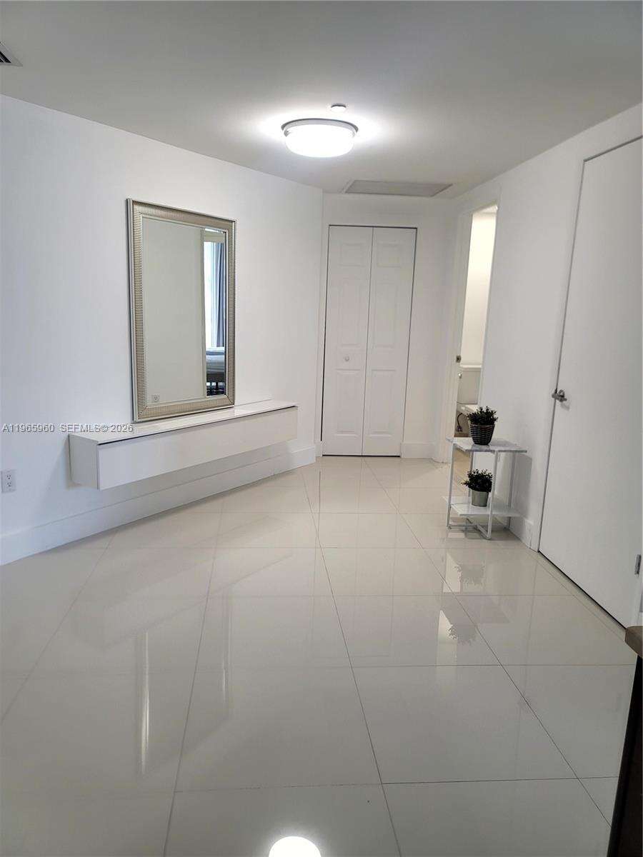 Icon Brickell 1 at 475 Brickell Ave, Miami, FL 33131 - For Rent photo 15