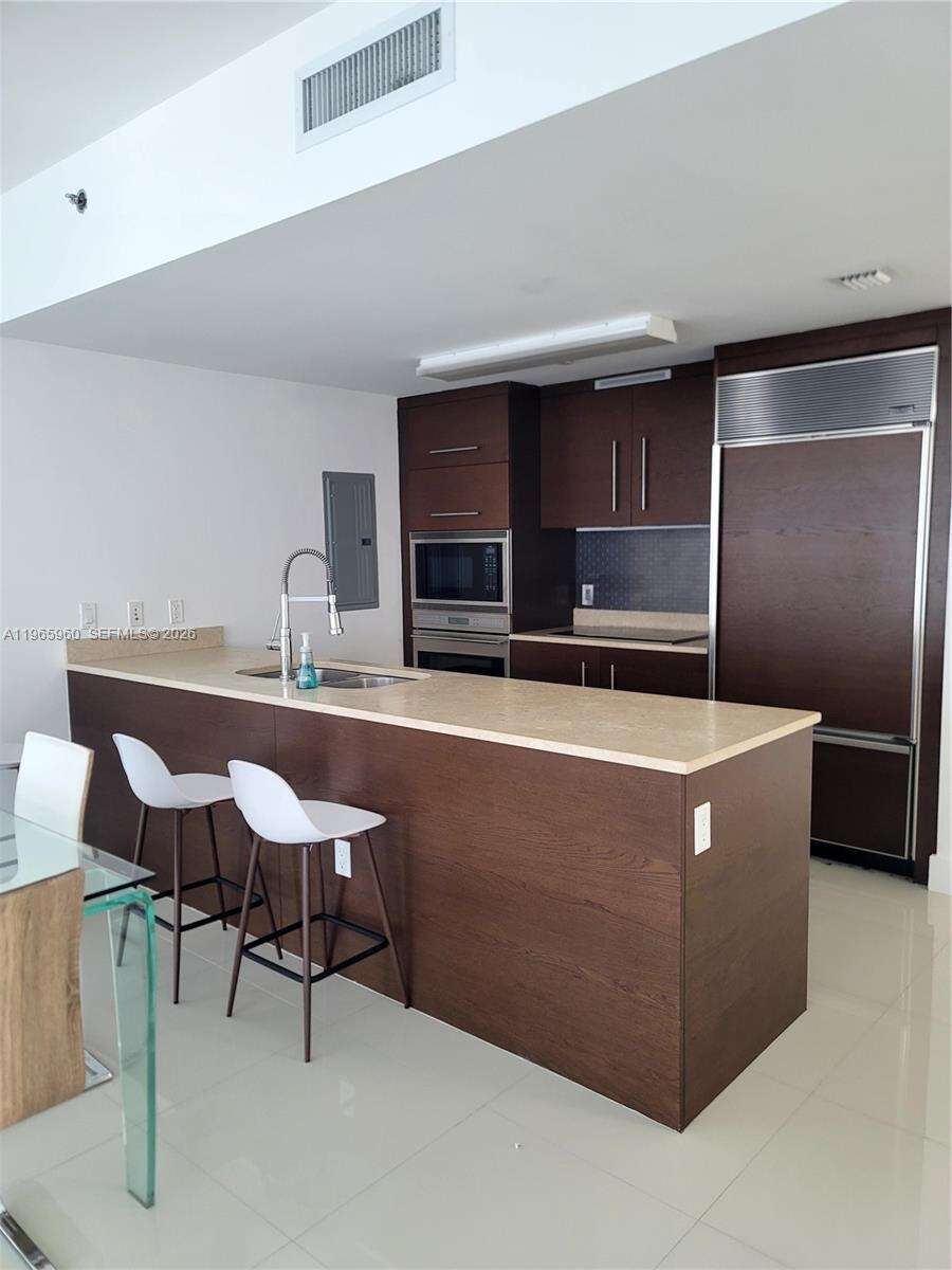 Icon Brickell 1 at 475 Brickell Ave, Miami, FL 33131 - For Rent photo 16