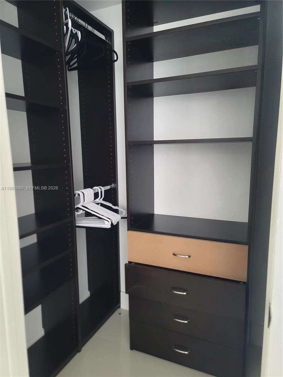 Icon Brickell 1 at 475 Brickell Ave, Miami, FL 33131 - For Rent photo 20