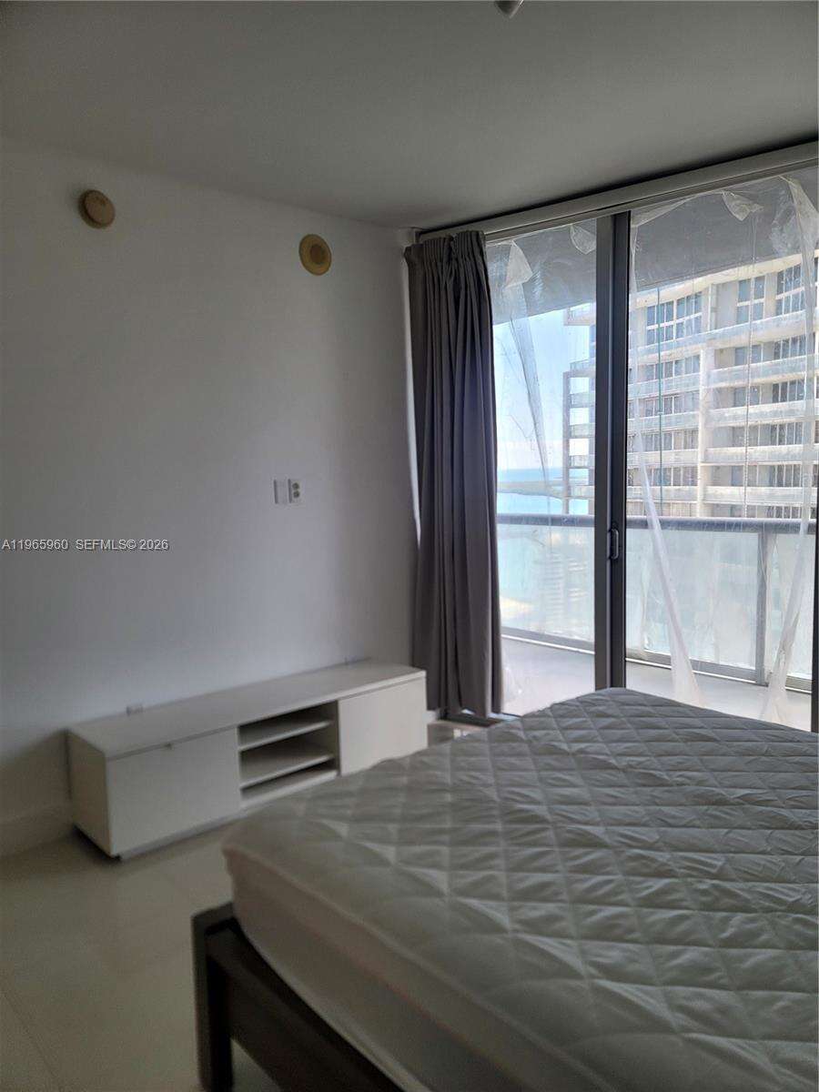 Icon Brickell 1 at 475 Brickell Ave, Miami, FL 33131 - For Rent photo 7