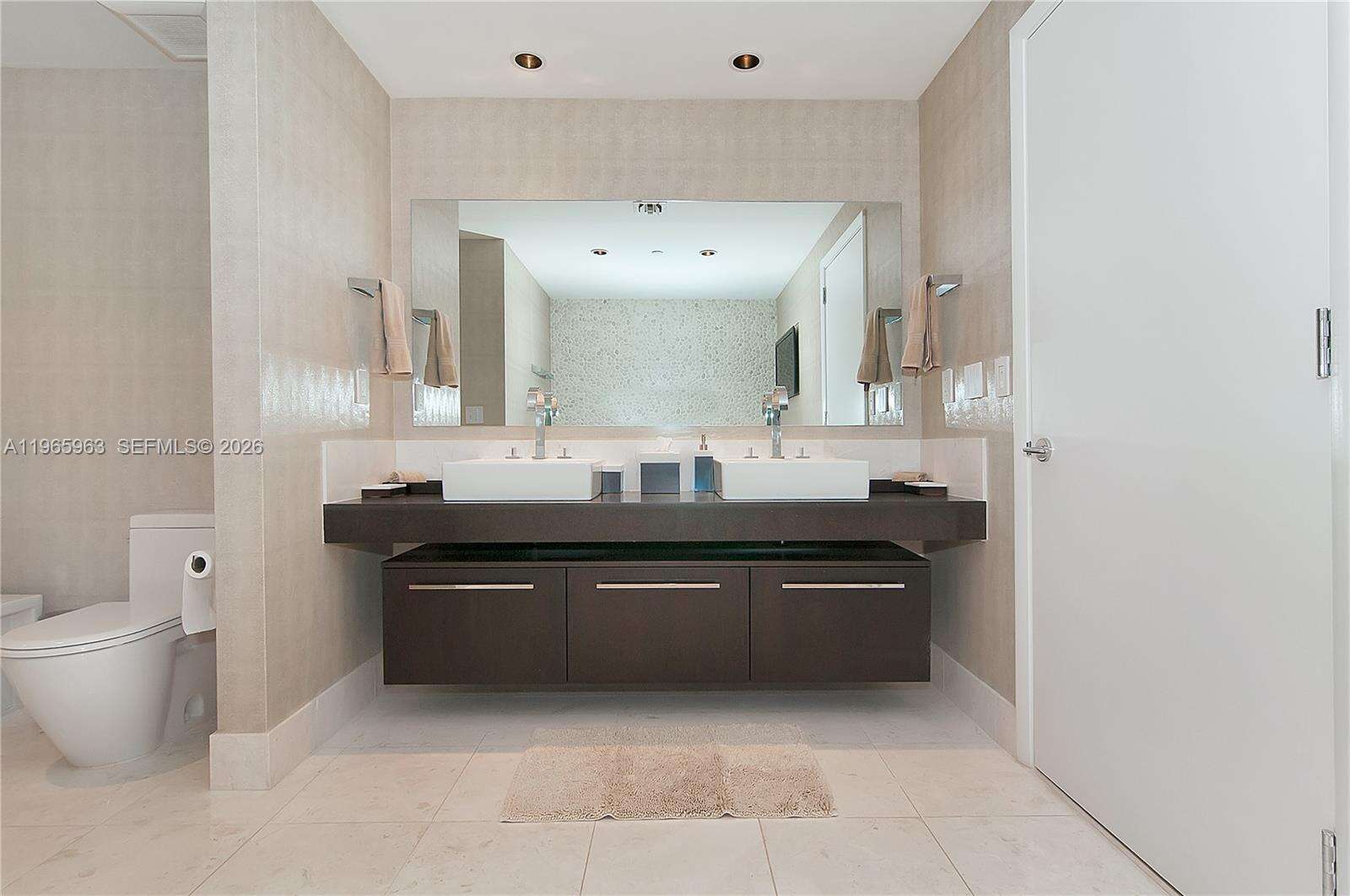 Jade Ocean at 17121 Collins Ave, Sunny Isles Beach, FL 33160 - For Rent photo 27
